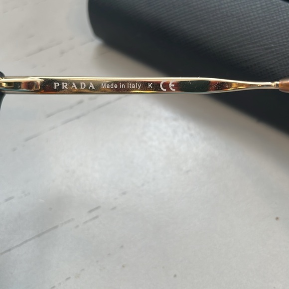 Prada Cat Eye tortoise Sunglasses w/ case and cloth - Picture 3 of 6
